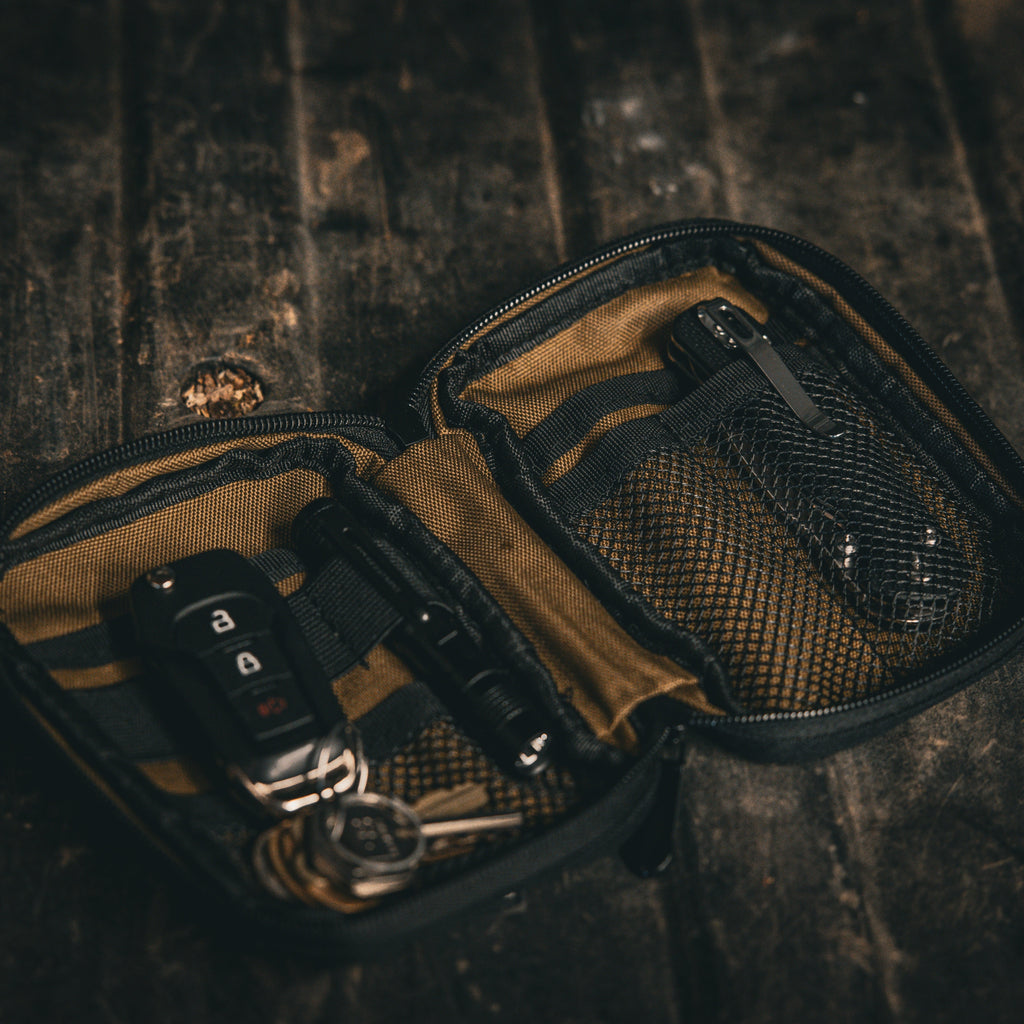 Tatle Gear D-Pack – Compact Tech & Everyday Organizer