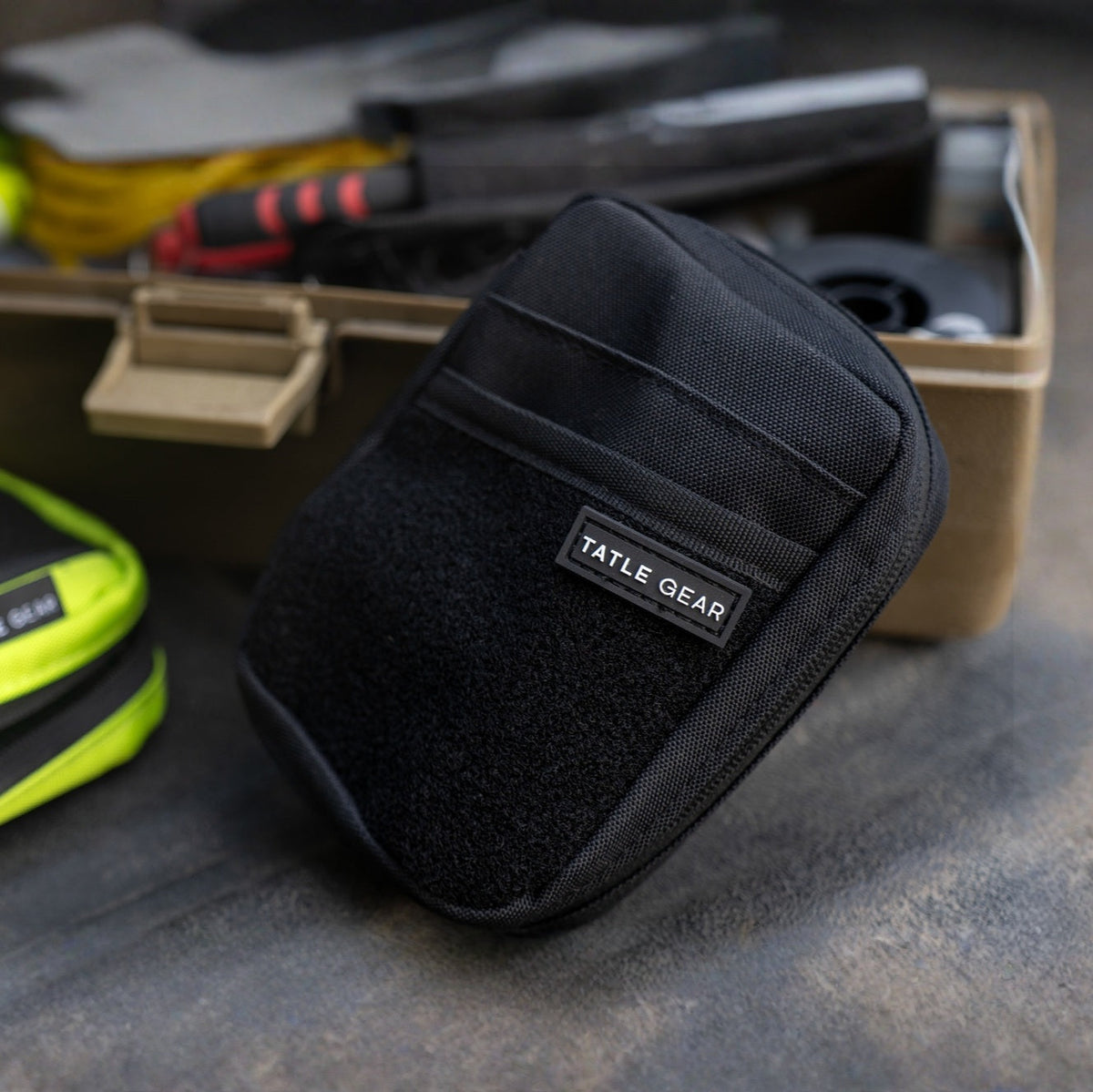 Tatle Gear D-Pack – Compact Tech & Everyday Organizer